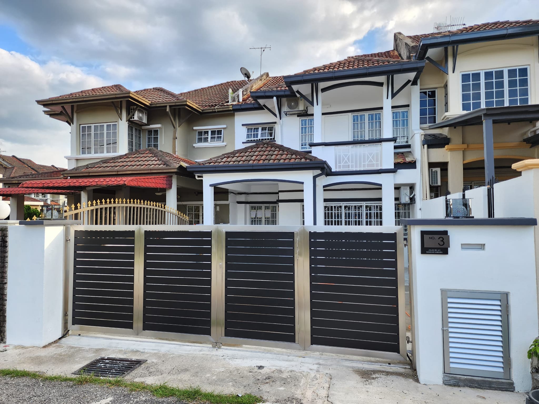 Puchong Kinara Exterior View