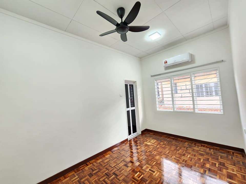 Executive Double-Storey Residence Renewal 10