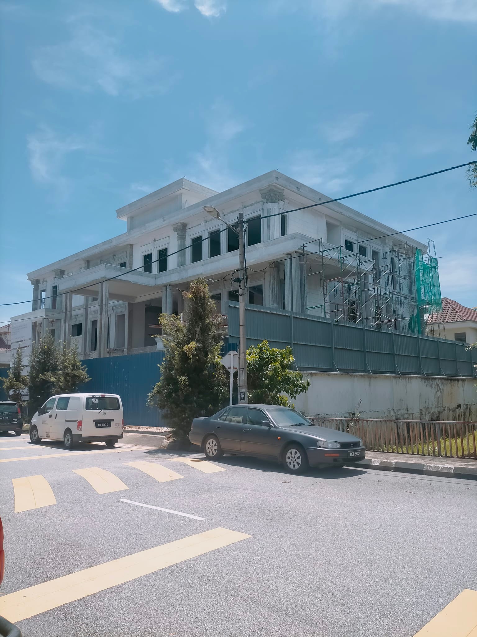 Sri Petaling Banglo Side