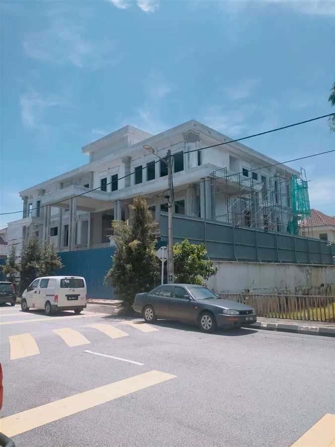 Sri Petaling Banglo Side